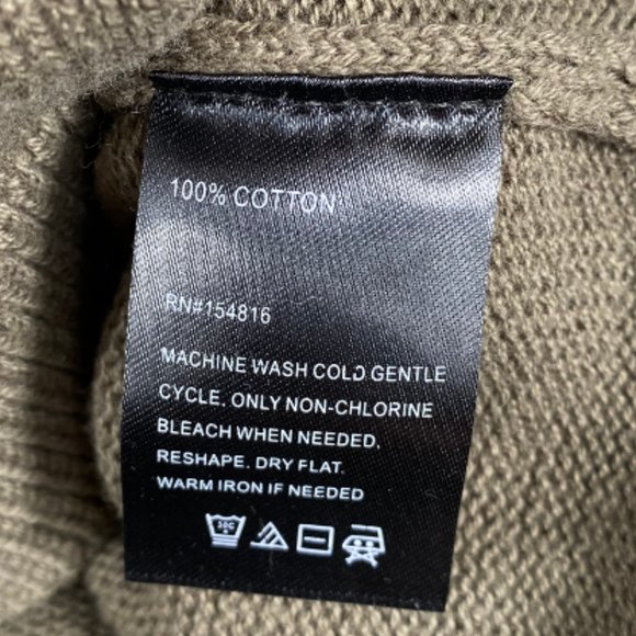 Crewneck Colorblock-Sleeved Sweater - NWT - Picture 4 of 6